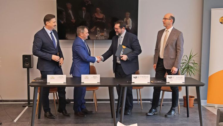 Okleveles technikus képzés a KÖZGÉ-ben