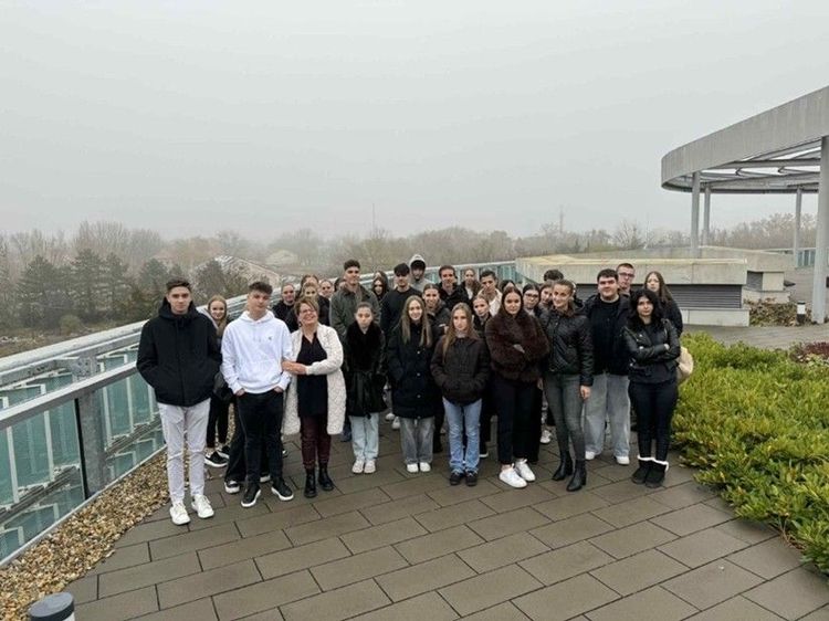 A Neumann János Egyetemen jártak a KÖZGÉ diákjai